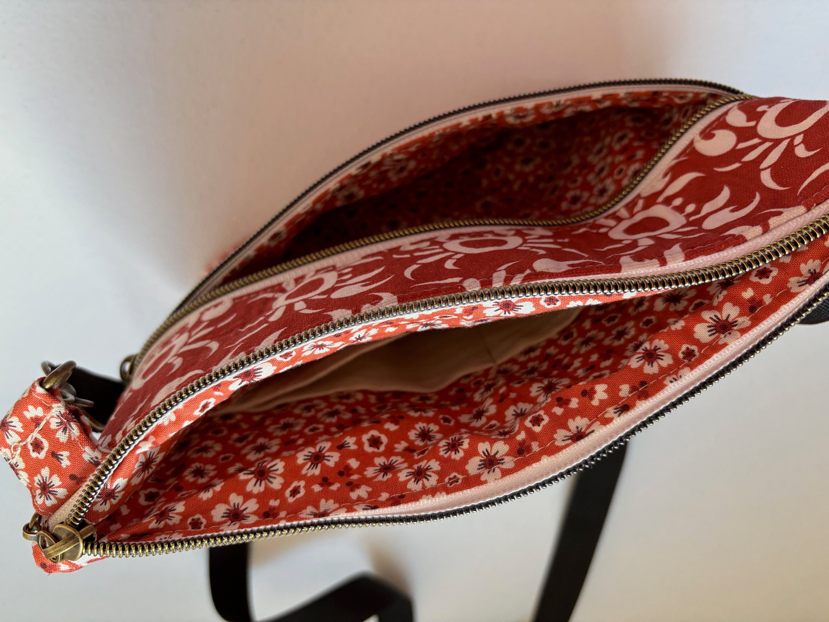 CRAB Crossbody Bag
