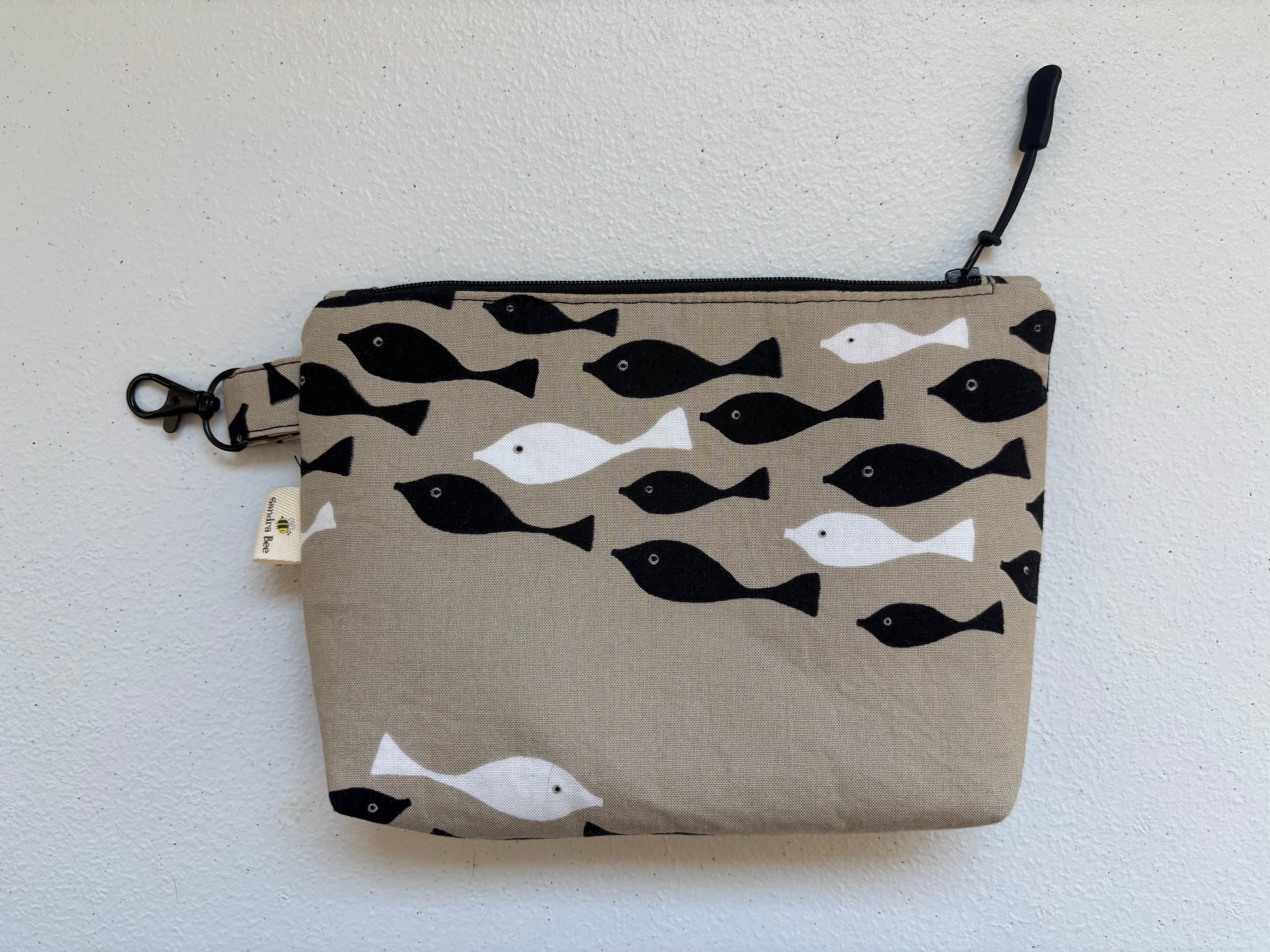 SCHOOL OF FISH Zipper Pouch